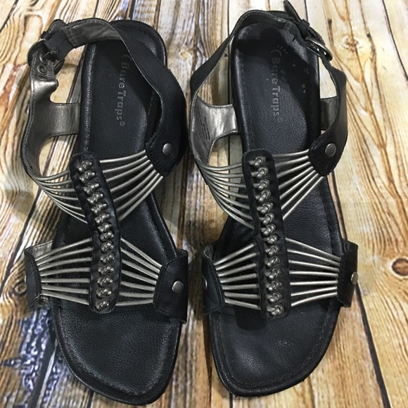 bare trap leather sandals